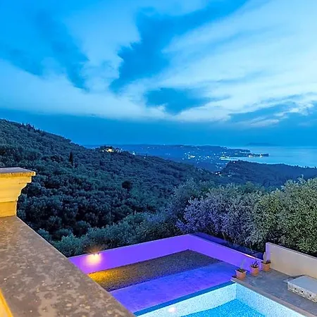 Clearvue With Private Pool And Stunning View Hotell 4*