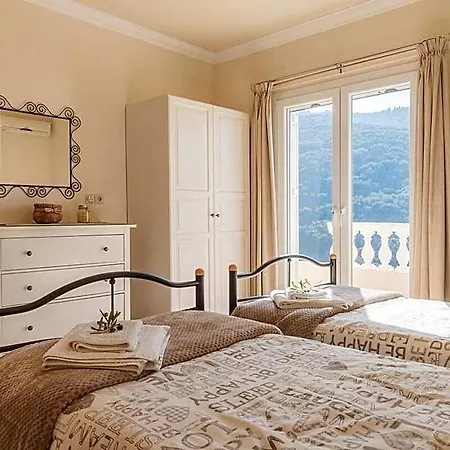 Clearvue With Private Pool And Stunning View